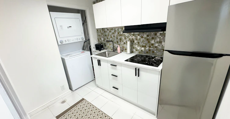2-70 Bedford Park Avenue, Richmond Hill, ON, L4C 2N8 - 7