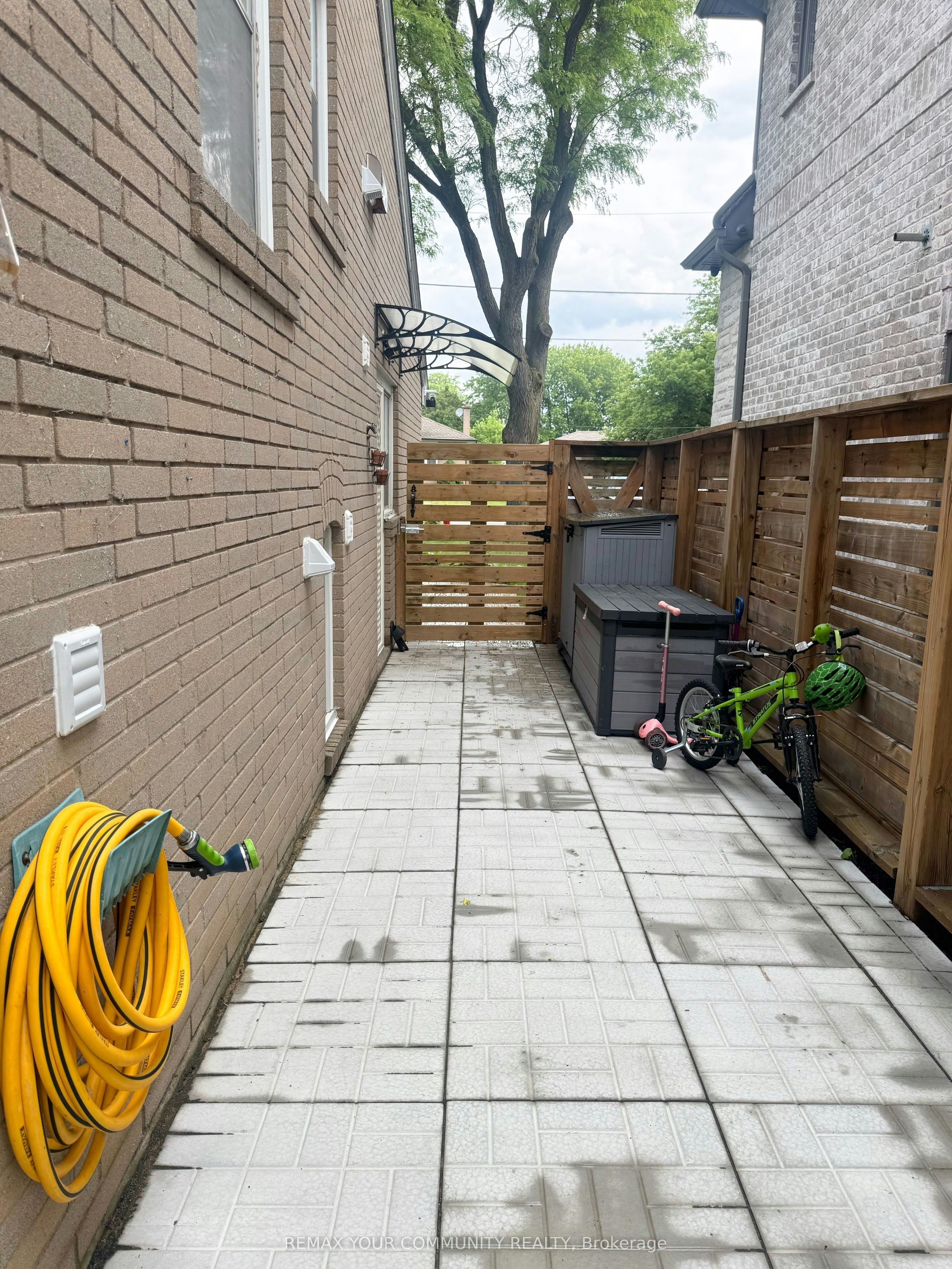 2-70 Bedford Park Avenue, Richmond Hill, ON, L4C 2N8 - 15
