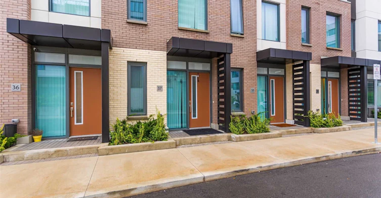 TH37-1050 Portage Parkway W, Vaughan, ON, L4K 2M7 - 4