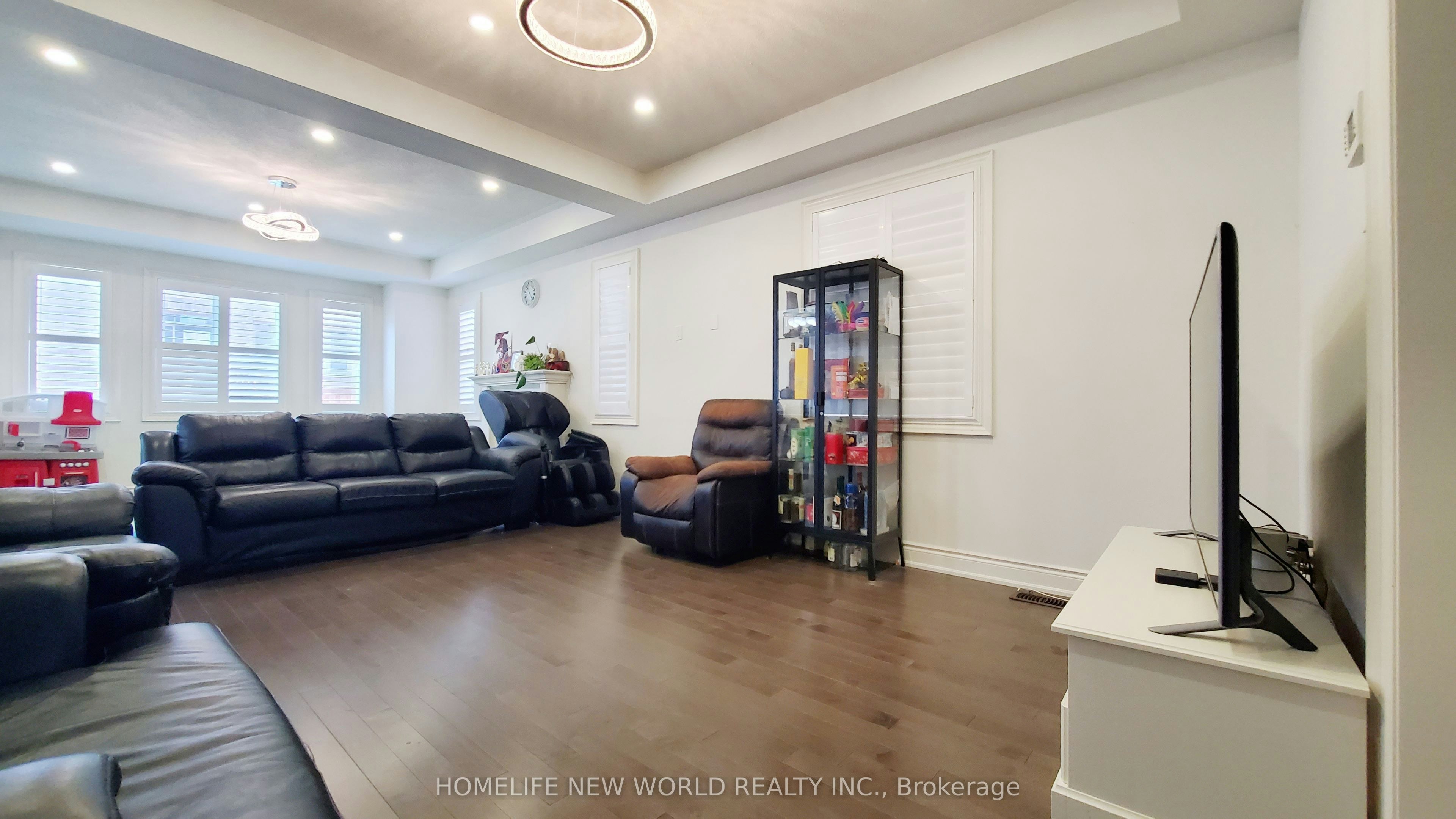 28 Fallharvest Way, Whitchurch-Stouffville, ON, L4A 4V8 - 8
