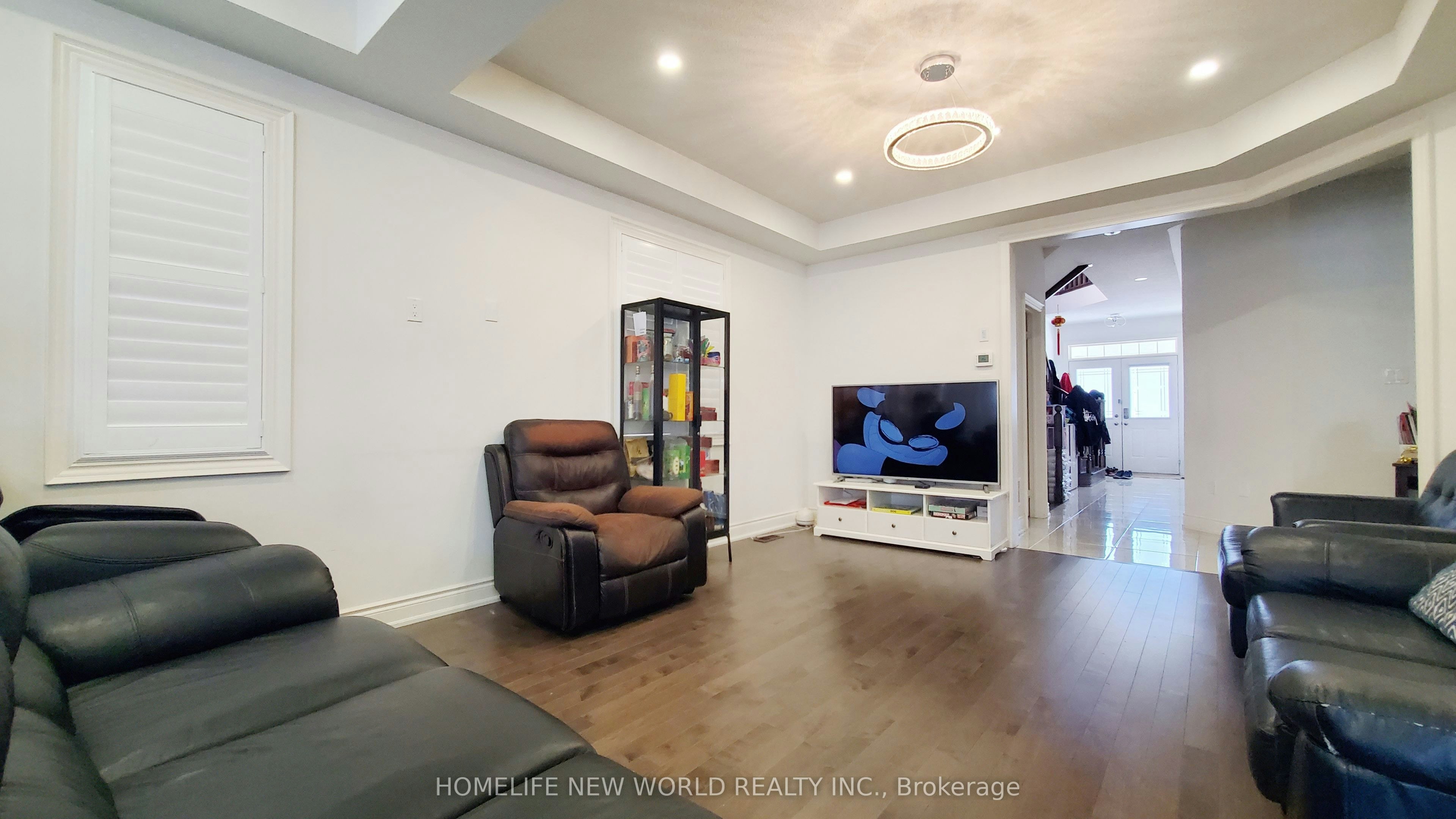 28 Fallharvest Way, Whitchurch-Stouffville, ON, L4A 4V8 - 3