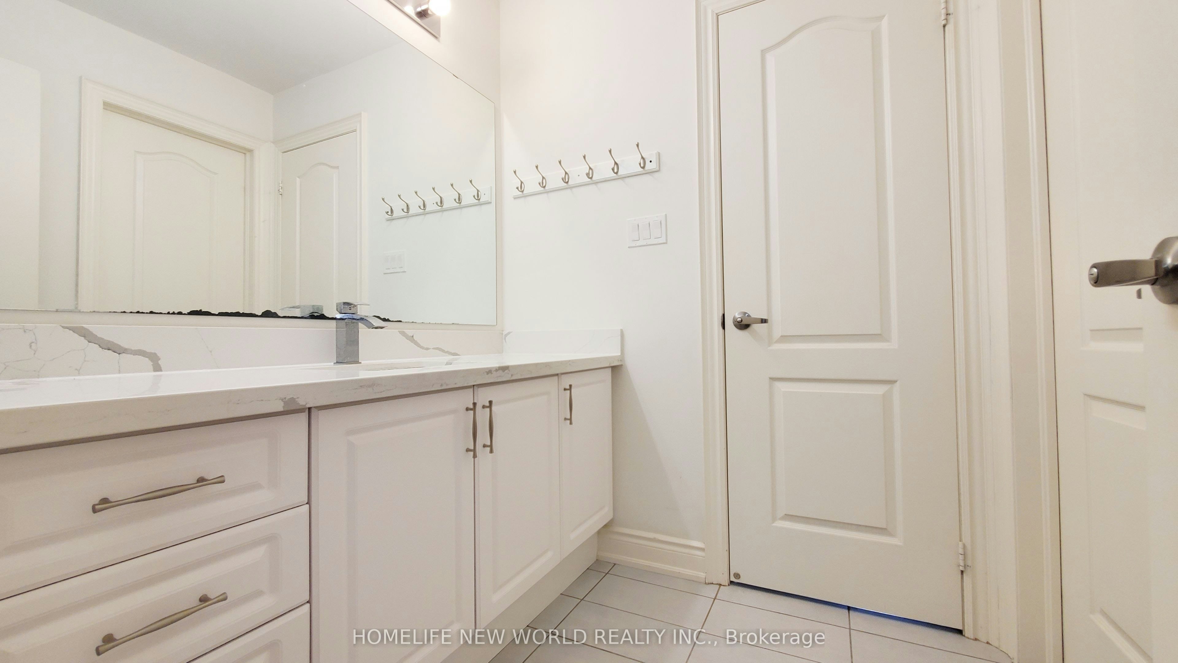 28 Fallharvest Way, Whitchurch-Stouffville, ON, L4A 4V8 - 24