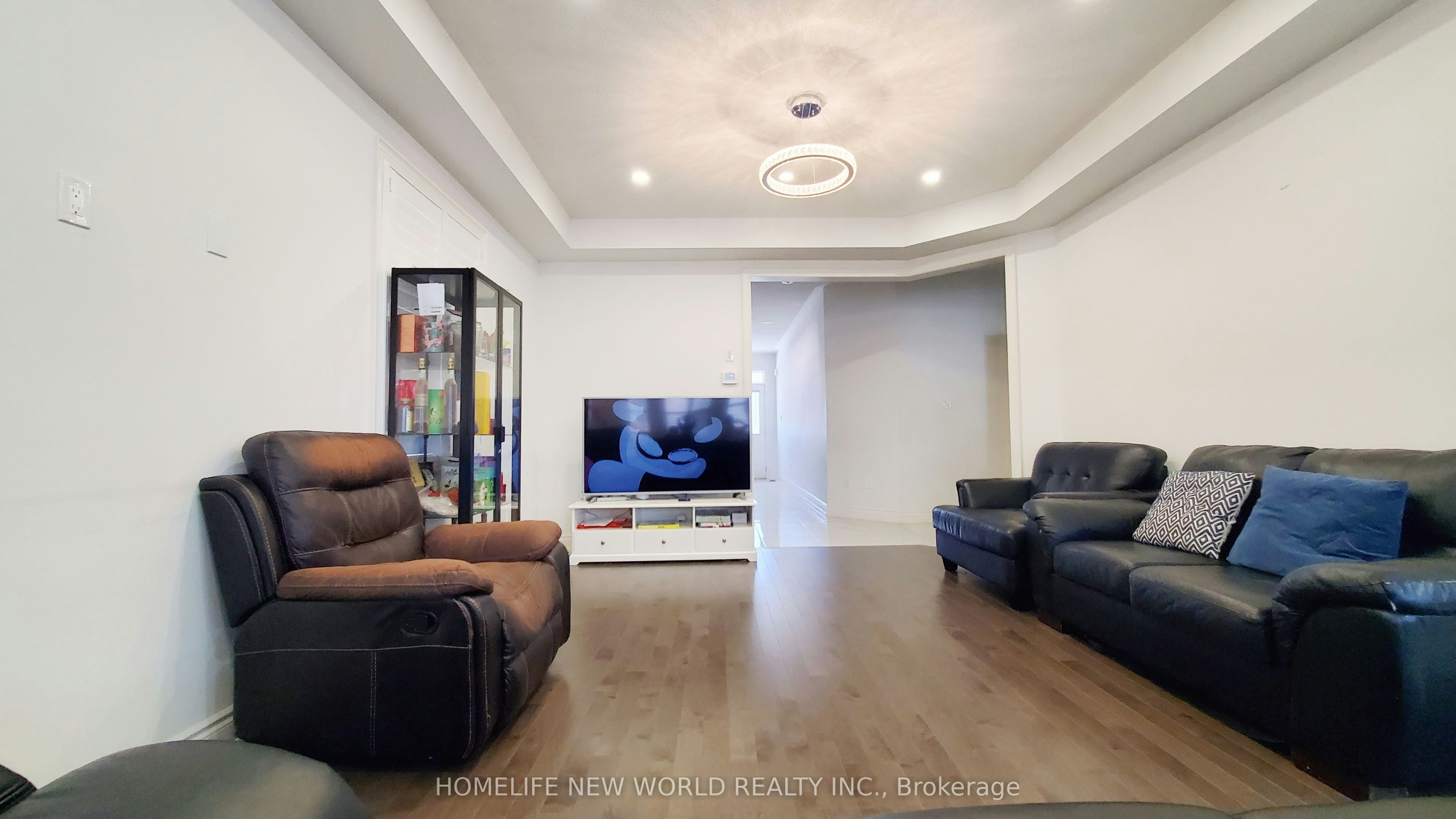 28 Fallharvest Way, Whitchurch-Stouffville, ON, L4A 4V8 - 6