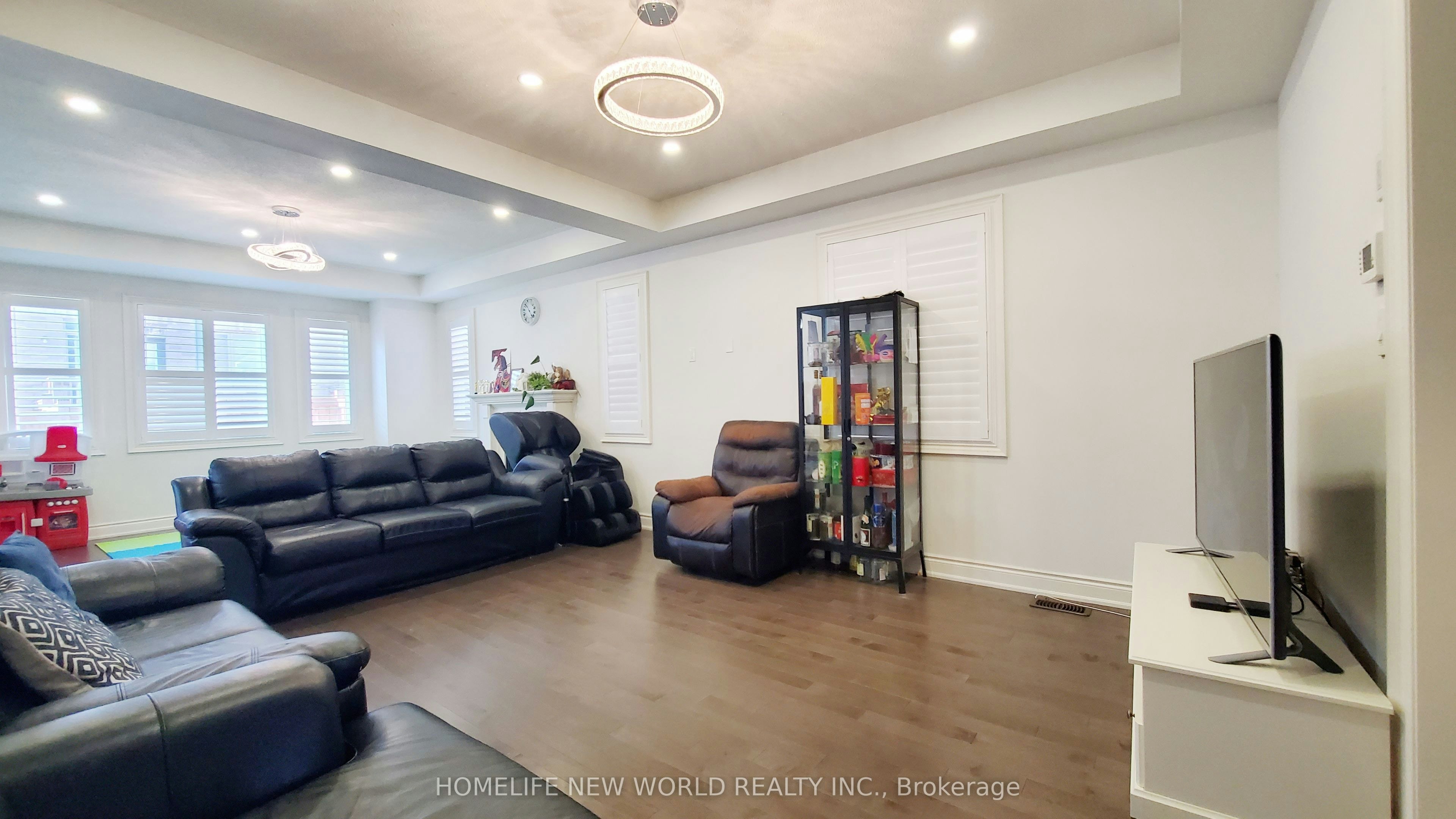 28 Fallharvest Way, Whitchurch-Stouffville, ON, L4A 4V8 - 7