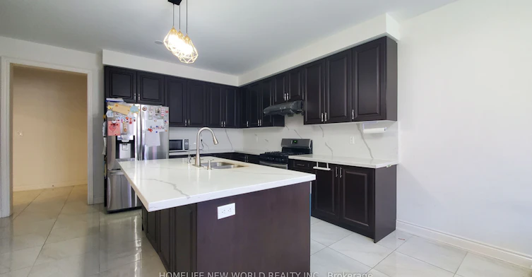 28 Fallharvest Way, Whitchurch-Stouffville, ON, L4A 4V8 - 9
