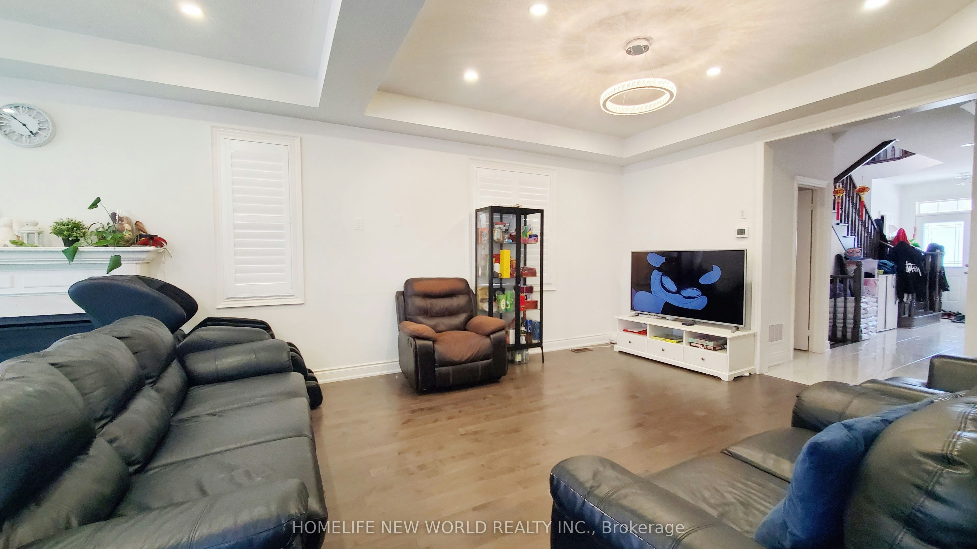 28 Fallharvest Way, Whitchurch-Stouffville, ON, L4A 4V8 - 2