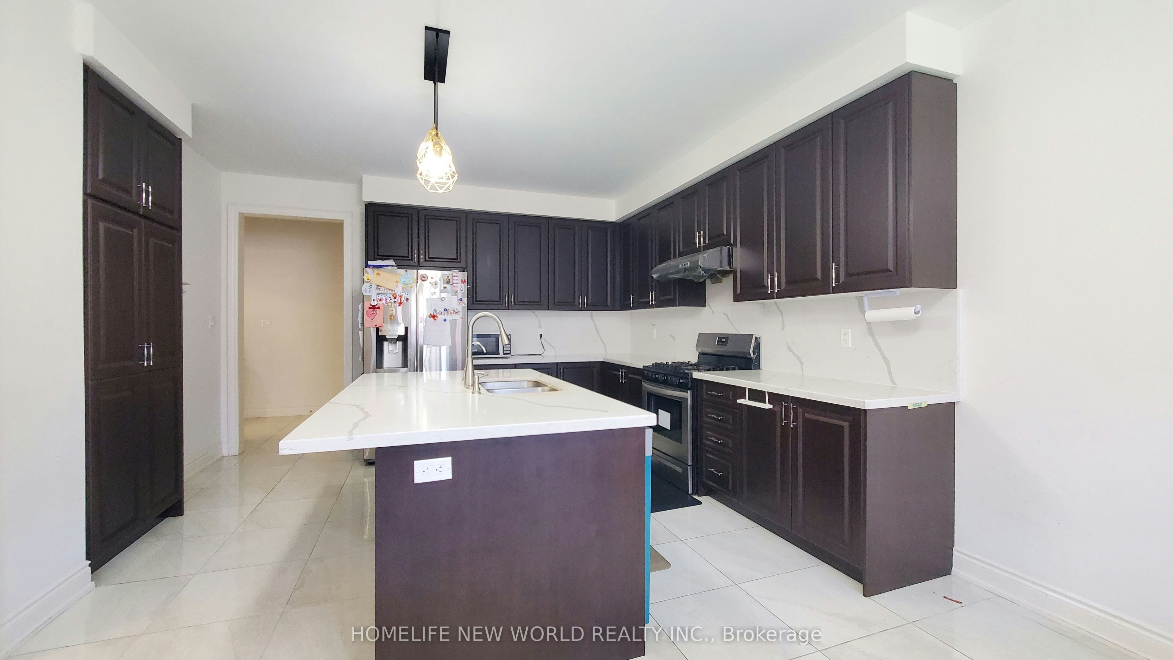 28 Fallharvest Way, Whitchurch-Stouffville, ON, L4A 4V8 - 11