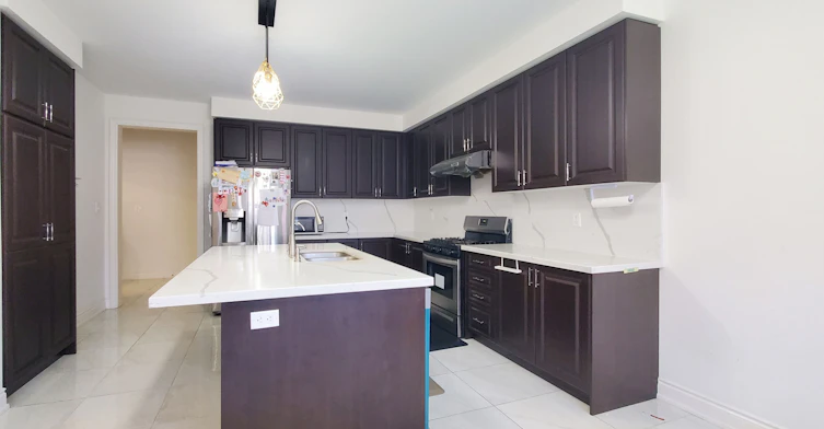 28 Fallharvest Way, Whitchurch-Stouffville, ON, L4A 4V8 - 11