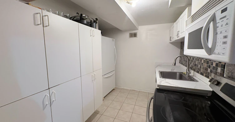 Basement-58 King's Cross Avenue, Richmond Hill, ON, L4B 2S8 - 4