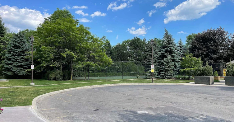 401-29 Northern Heights Drive, Richmond Hill, ON, L4B 4L8 - 17