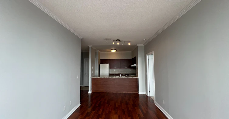 1004-15 North Park Road, Vaughan, ON, L4J 0A1 - 4