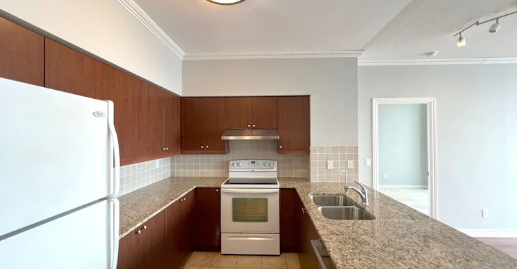 1004-15 North Park Road, Vaughan, ON, L4J 0A1 - 10