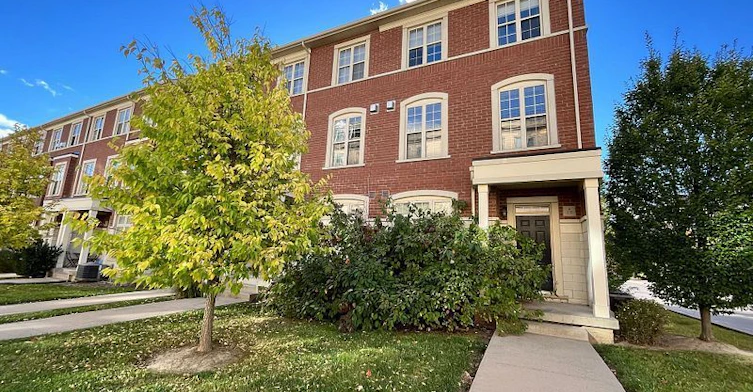 15 Ruskov Lane, Markham, ON, L6C 0P1 - 4