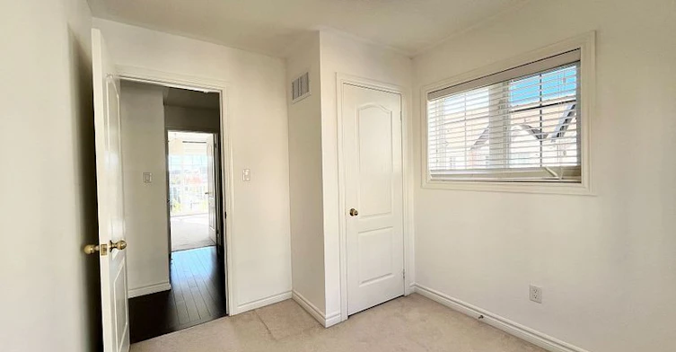 15 Ruskov Lane, Markham, ON, L6C 0P1 - 11