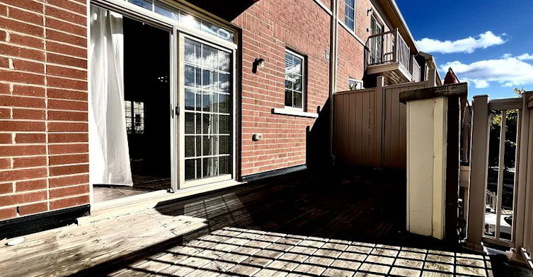 15 Ruskov Lane, Markham, ON, L6C 0P1 - 7
