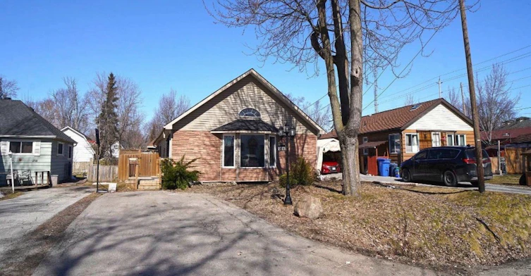 236 Simcoe Avenue, Georgina, ON, L4P 2H8 - 3