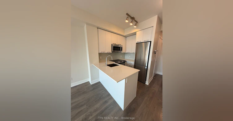 612-9471 Yonge Street W, Richmond Hill, ON, L4C 1V4 - 4