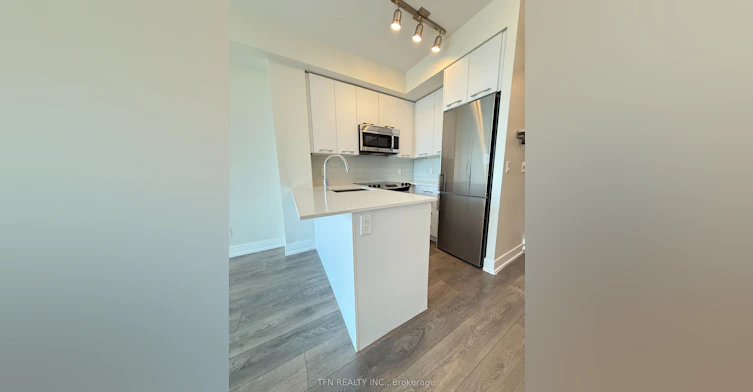 612-9471 Yonge Street W, Richmond Hill, ON, L4C 1V4 - 3