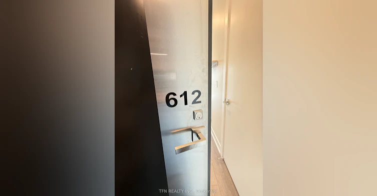 612-9471 Yonge Street W, Richmond Hill, ON, L4C 1V4