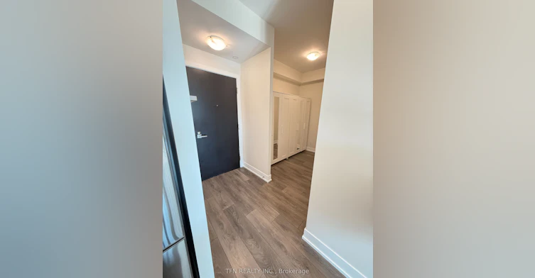 612-9471 Yonge Street W, Richmond Hill, ON, L4C 1V4 - 2