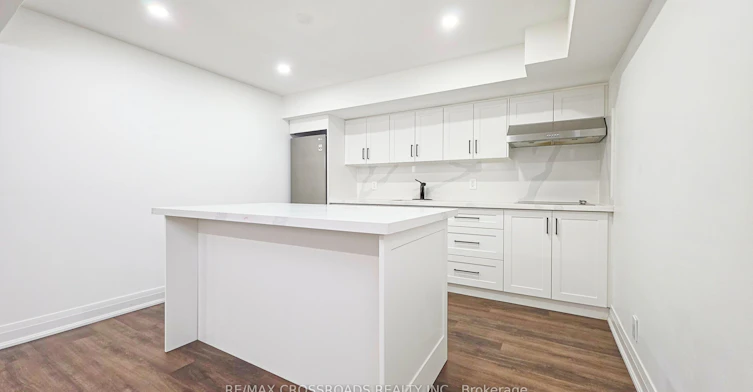 Lower-186 Driscoll Road, Richmond Hill, ON, L4C 4H7 - 6