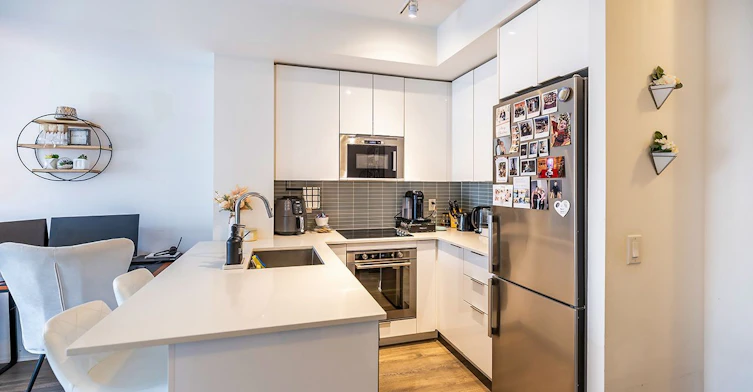 728-99 Eagle Rock Way, Vaughan, ON, L6A 5A7 - 2