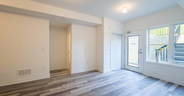 106-15100 Yonge Street, Aurora, ON, L4G 4C8 - 13
