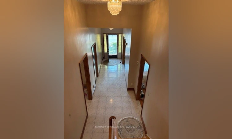 98 Jeanne Drive