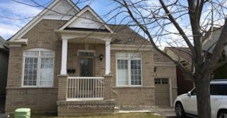5 Cliveden Place, Markham, ON, L6C 2S5