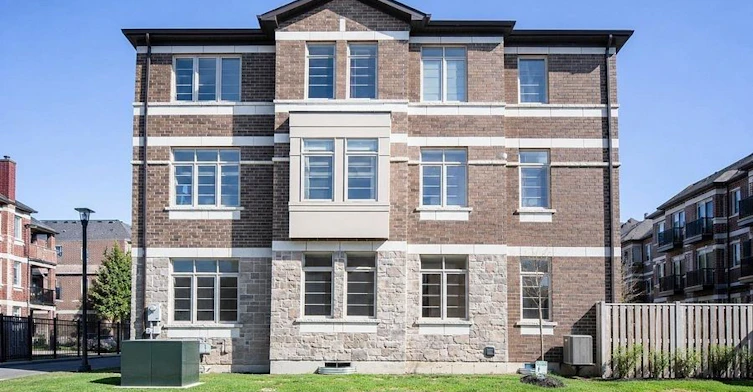 1 Sissons Way, Markham, ON, L6B 1R2