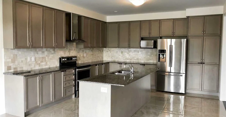 276 Chouinard Way, Aurora, ON, L4G 1A6 - 2