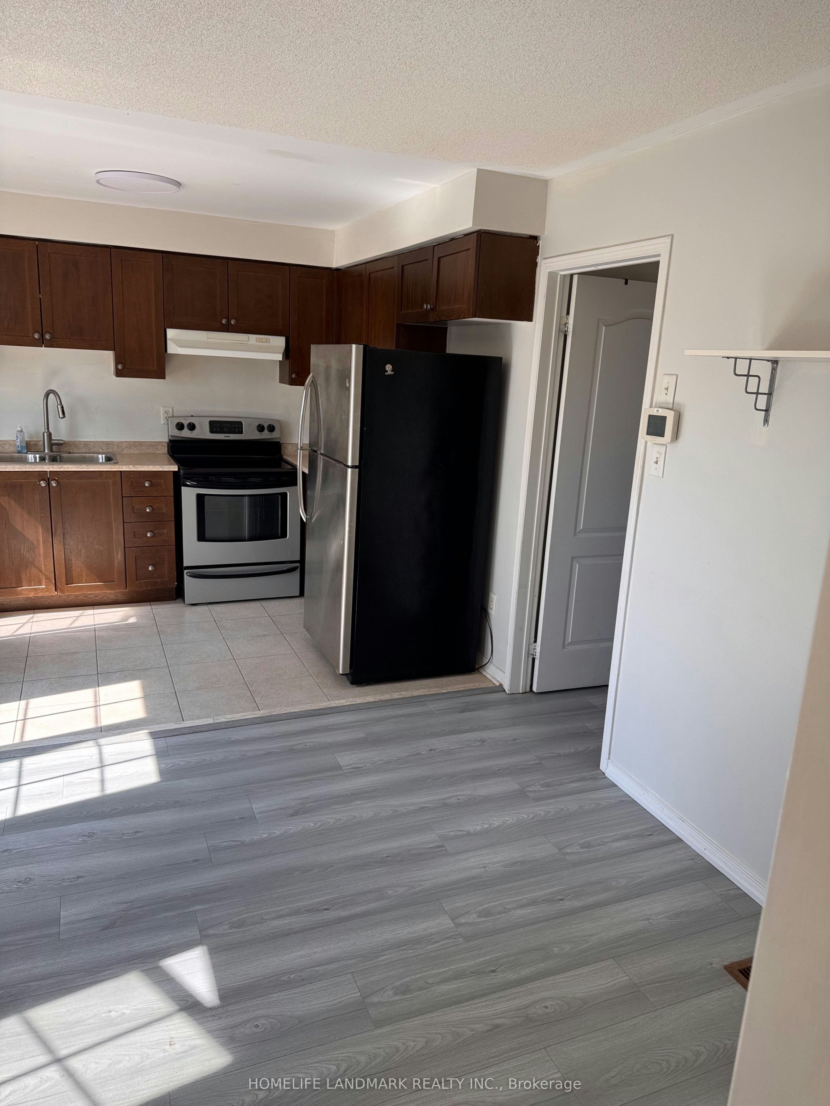3 Oakmoor Lane, Markham, ON, L6B 0B3 - 5