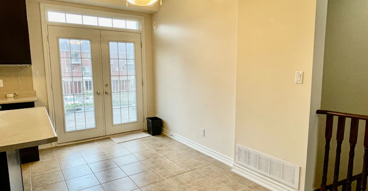 64 Cathedral High Street, Markham, ON, L6C 0P3 - 5