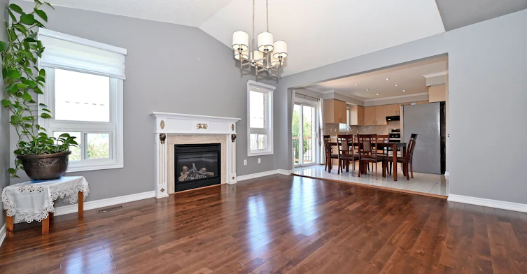 73 Laurendale Avenue, Georgina, ON, L4P 4G1 - 11