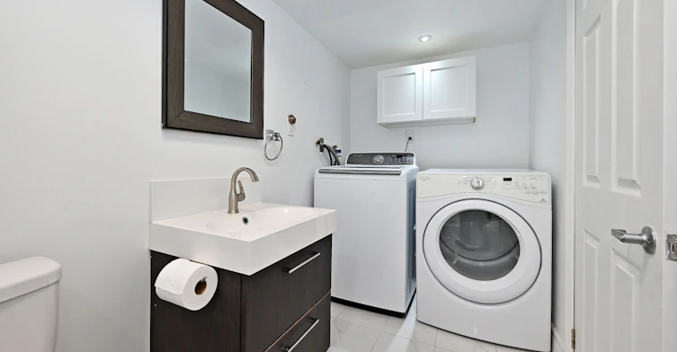 73 Laurendale Avenue, Georgina, ON, L4P 4G1 - 36