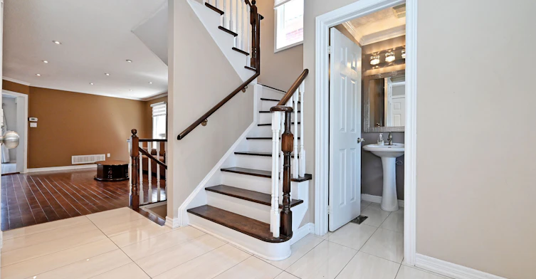 73 Laurendale Avenue, Georgina, ON, L4P 4G1 - 14