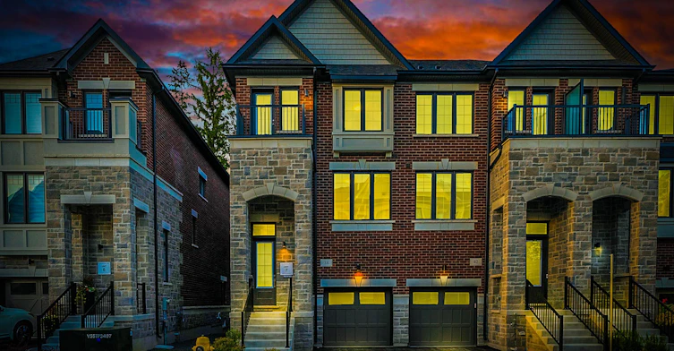 38 Arbour Green Crescent, Vaughan, ON, L4H 4V2 - 3