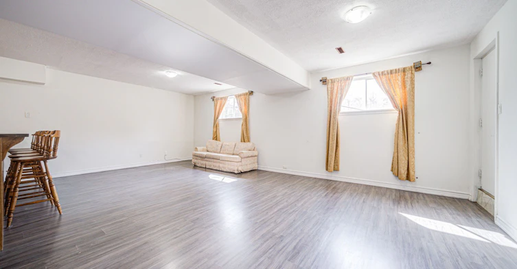 113 Oak Avenue, Richmond Hill, ON, L4C 6R6 - 2