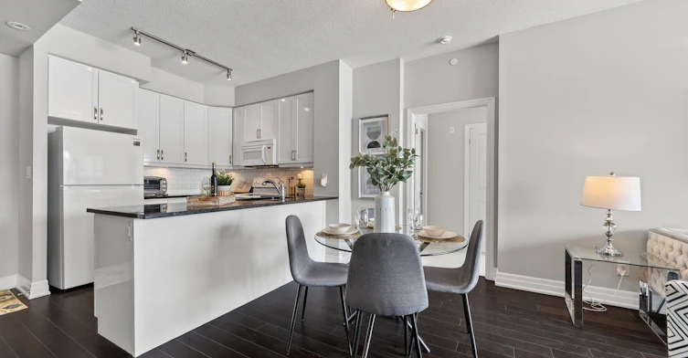 207-111 Civic Square Gate, Aurora, ON, L4G 0S6 - 5