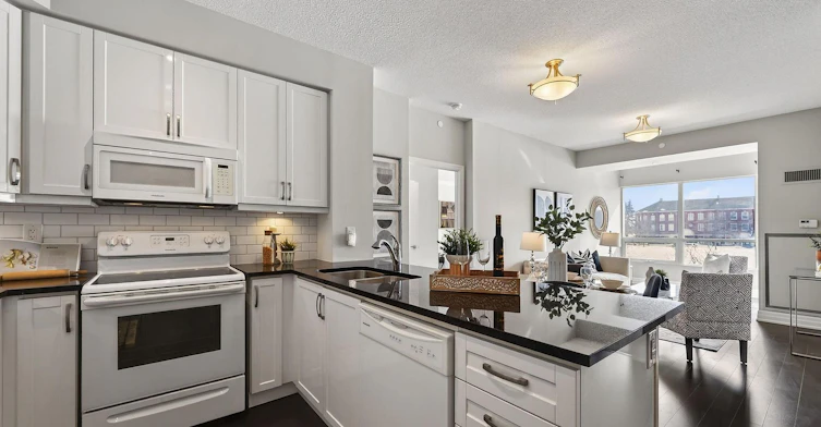 207-111 Civic Square Gate, Aurora, ON, L4G 0S6 - 4