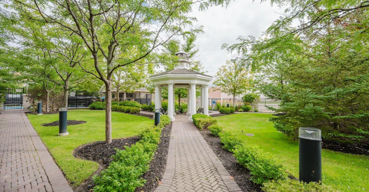 207-111 Civic Square Gate, Aurora, ON, L4G 0S6 - 24