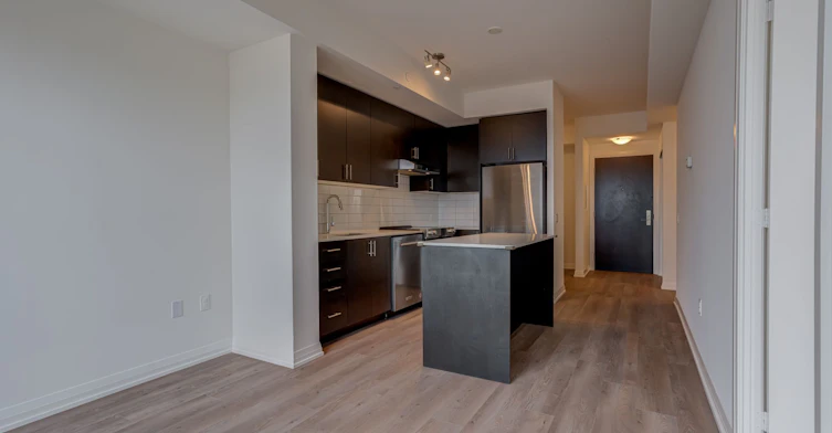 229-9000 Jane Street, Vaughan, ON, L4K 0M6 - 17