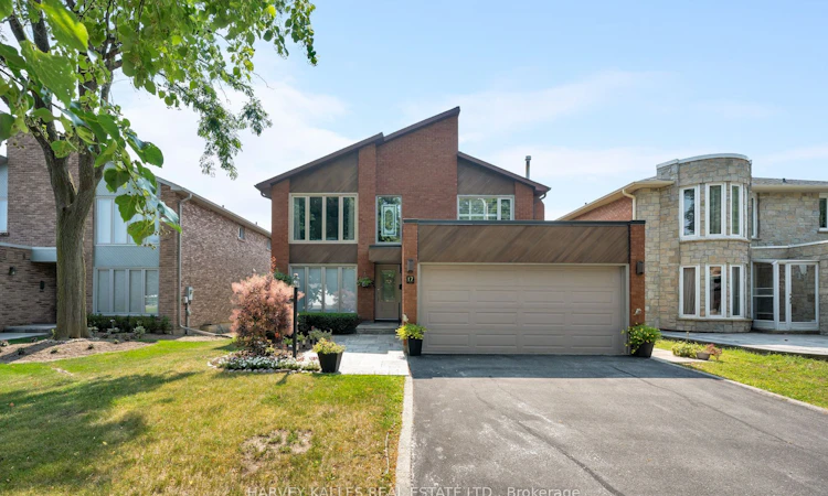 17 Peterborough Avenue