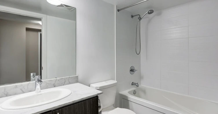 615-370 Highway 7 N/A E, Richmond Hill, ON, L4B 0C4 - 18