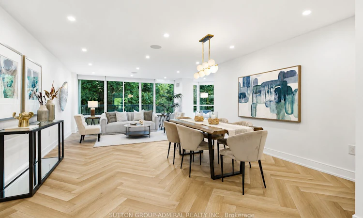 311-7250 Yonge Street