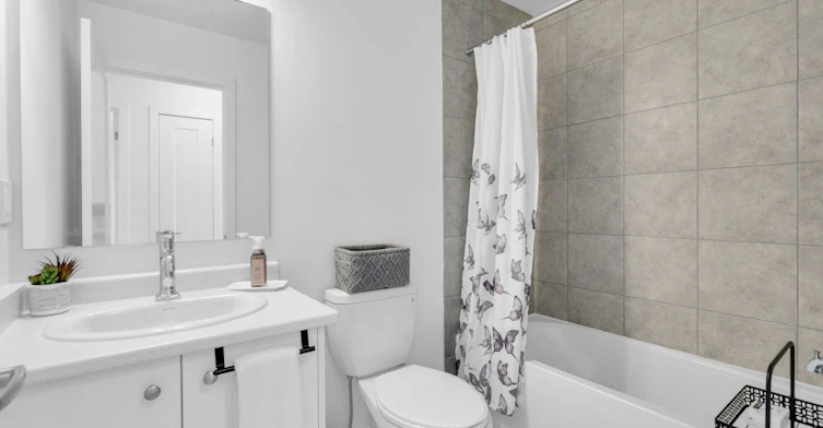 96 Lyall Stokes Circle, East Gwillimbury, ON, L0G 1M0 - 20