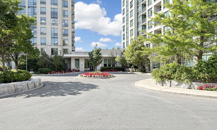 205-100 Promenade Circle