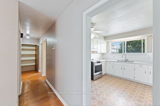225 16th Avenue, Richmond Hill, ON, L4C 7A6 - 6