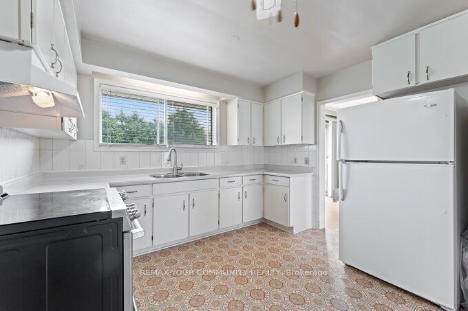 225 16th Avenue, Richmond Hill, ON, L4C 7A6 - 13