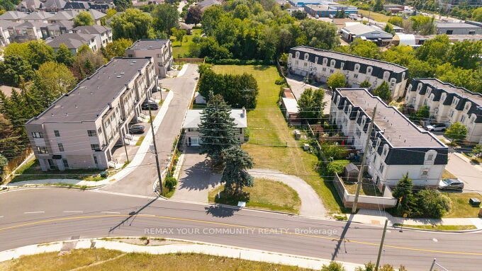 225 16th Avenue, Richmond Hill, ON, L4C 7A6 - 38